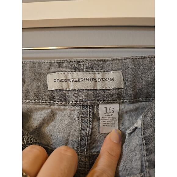 Chico's Gray Denim Platinum Straight Rhinestone Cropped Jeans Womans Size 1.5 - Picture 7 of 7